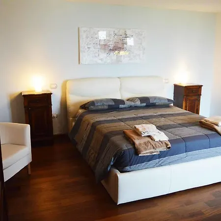 Casarza בית הארחה ואסטו