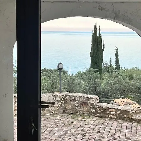 Casarza Guest house 4*